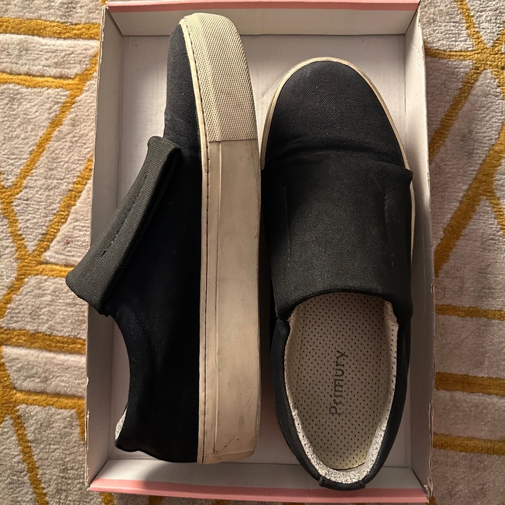 Primury platform sneaker